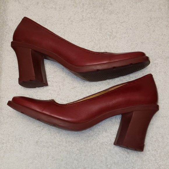 Massimo Red Leather square toe, block heels, 8.5 - Picture 7 of 14